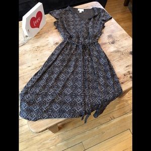 Knee length patterned Ann Taylor Loft wrap dress